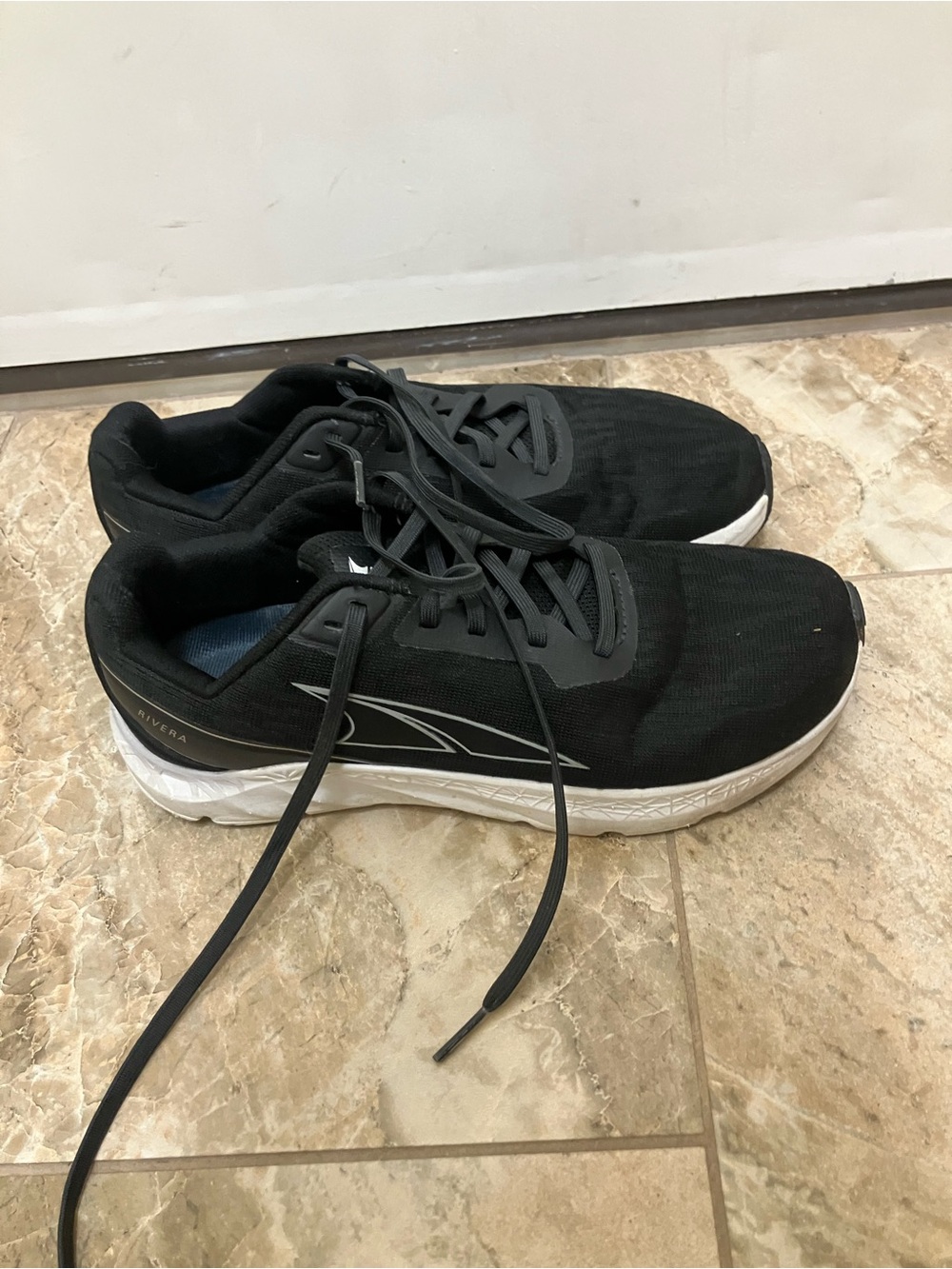 Altra Rivera Womens Size 7.5 AL0A4VQV010 Black Running Shoes